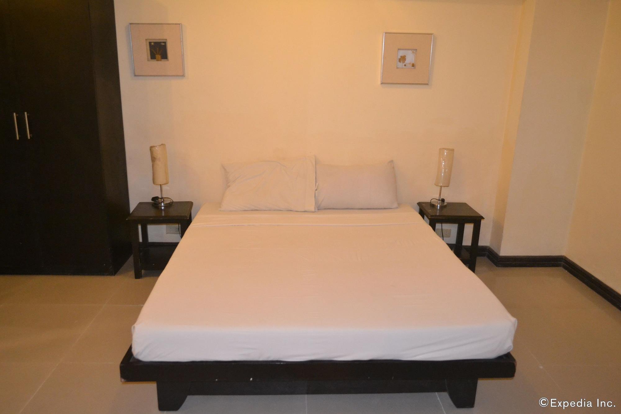 Lancaster Hotel Cebu Мактан Экстерьер фото