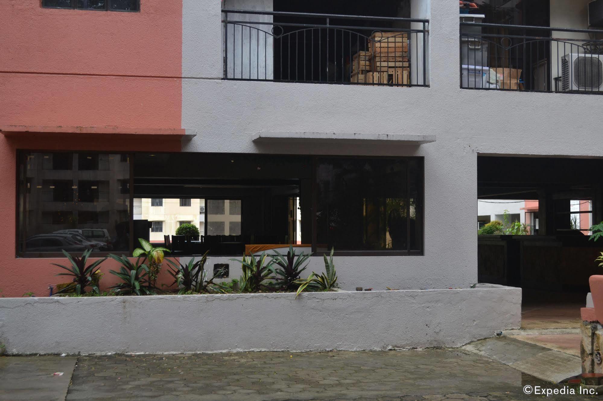 Lancaster Hotel Cebu Мактан Экстерьер фото